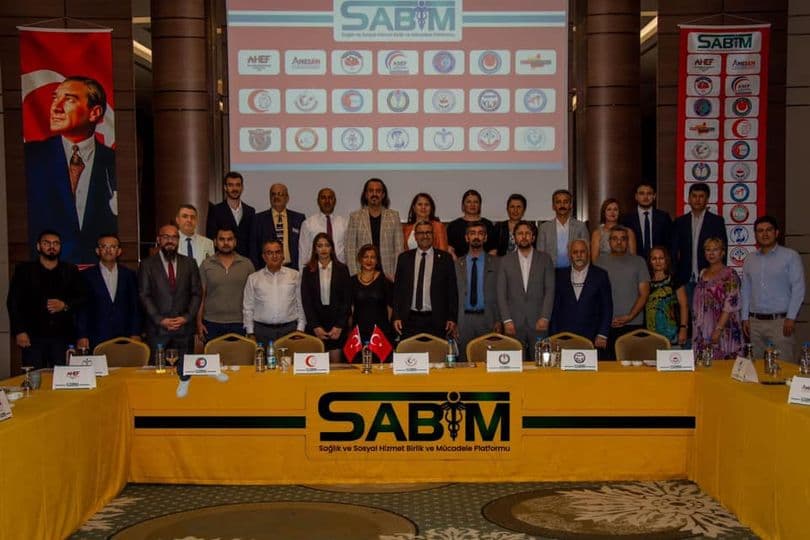“Sağlık ve Sosyal Hizmet Birlik ve Mücadele Platformu” Hekimlere, sağlık çalışanlarına ve ülkemize hayırlı olmasını diliyoruz.