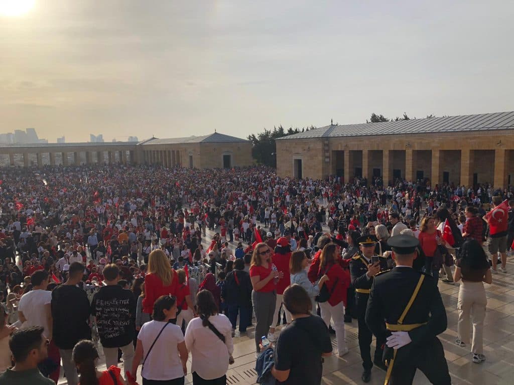 Birlik ve Dayanışma Sendikasından 100.Yıla Yakışır Birlik ve Kutlama